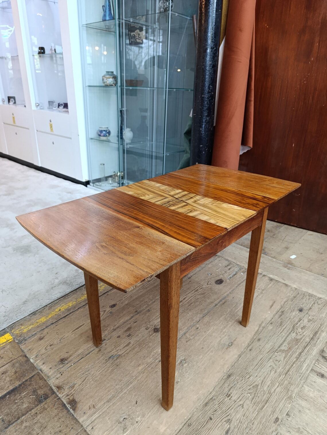 Teak Draw-Leaf Coffee Table with Hidden Storage — photograph 10