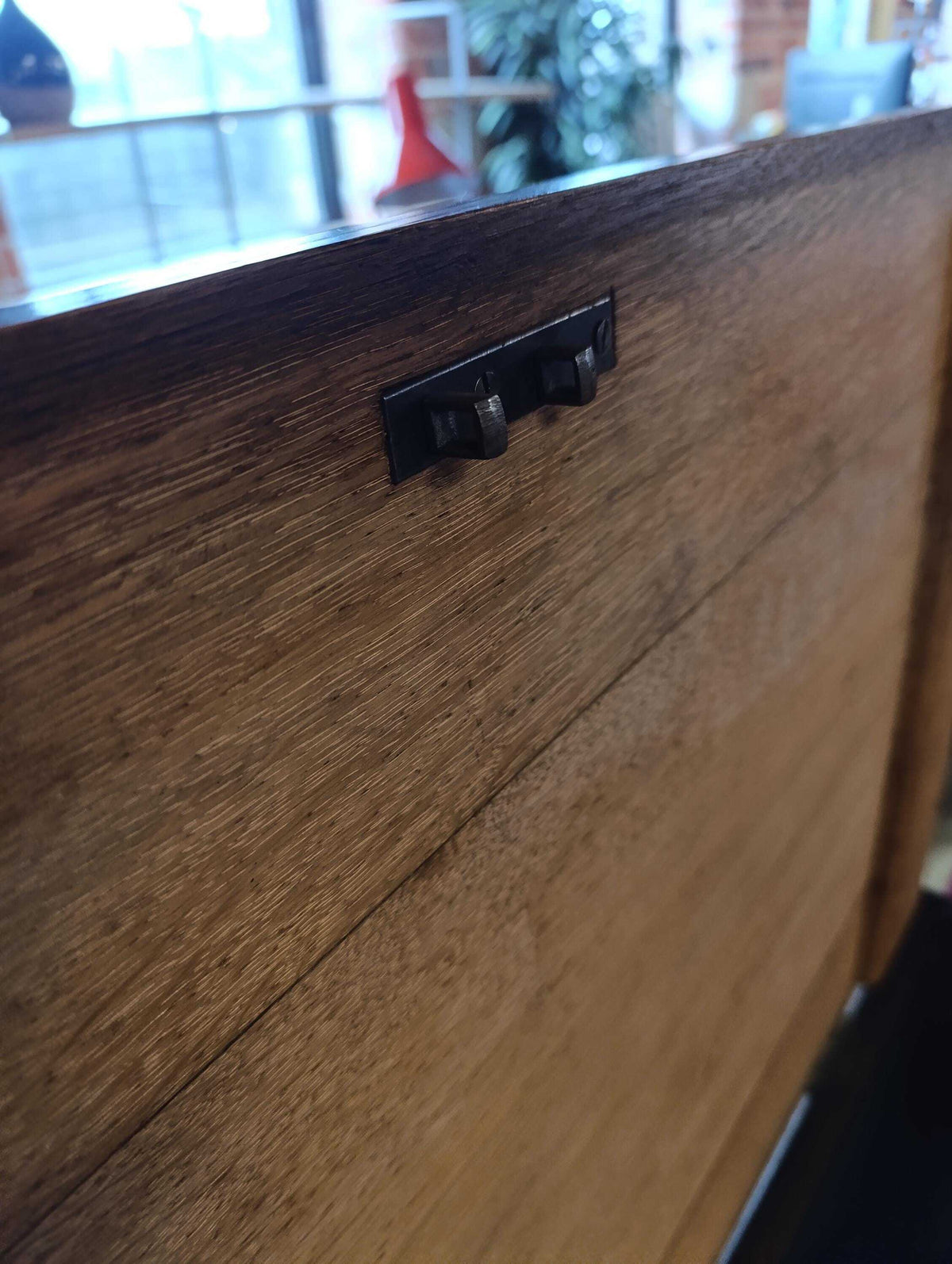 Tudor Revival Oak Coffer with Heraldic Carving — photograph 7